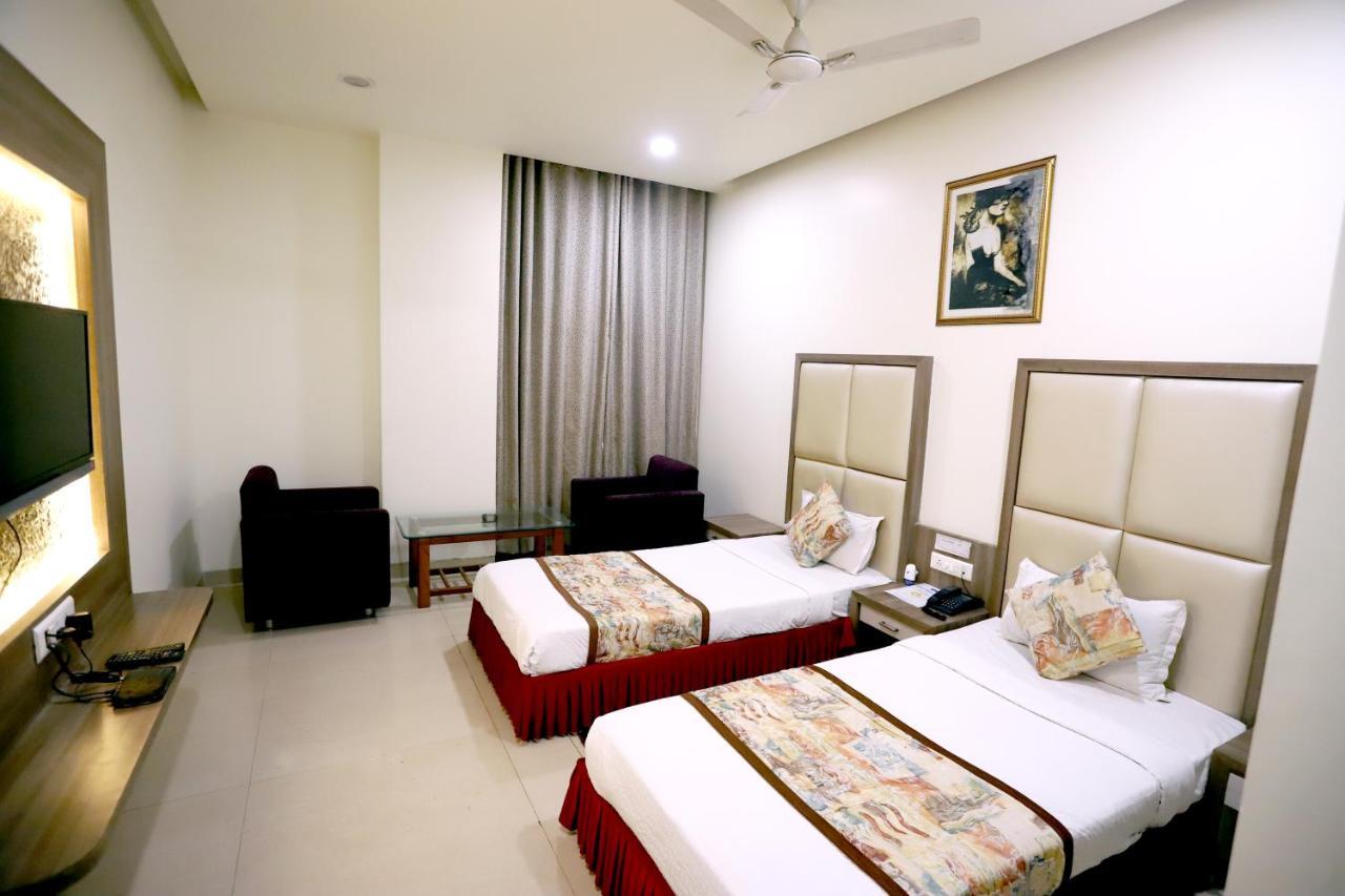 Hotel Blue Pearl Bhopal Exterior photo
